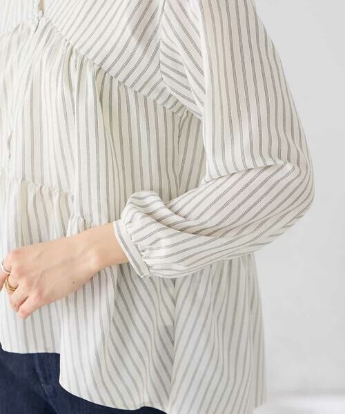 a.v.v / アー・ヴェ・ヴェ シャツ・ブラウス | ストライプ柄ティアードシアーブラウス | 詳細17