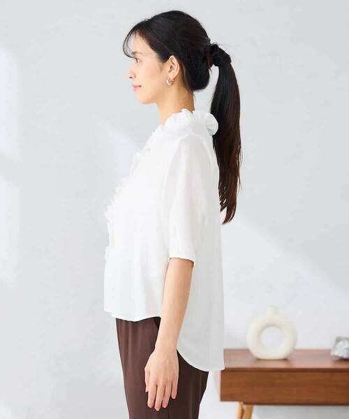 a.v.v / アー・ヴェ・ヴェ シャツ・ブラウス | フリルネックブラウス | 詳細7