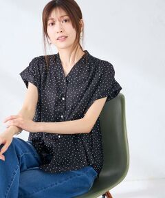 a.v.v / アー・ヴェ・ヴェ シャツ・ブラウス | Vネックプリントギャザーブラウス