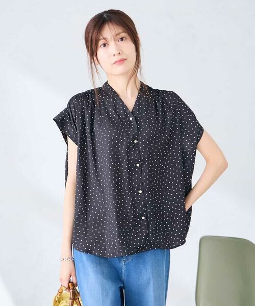a.v.v / アー・ヴェ・ヴェ シャツ・ブラウス | Vネックプリントギャザーブラウス | 詳細14