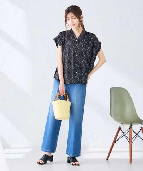 a.v.v / アー・ヴェ・ヴェ シャツ・ブラウス | Vネックプリントギャザーブラウス | 詳細17