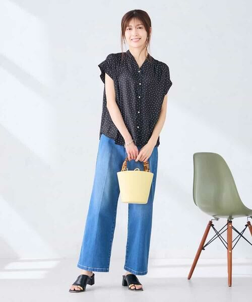 a.v.v / アー・ヴェ・ヴェ シャツ・ブラウス | Vネックプリントギャザーブラウス | 詳細18