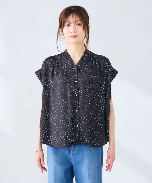 a.v.v / アー・ヴェ・ヴェ シャツ・ブラウス | Vネックプリントギャザーブラウス | 詳細23