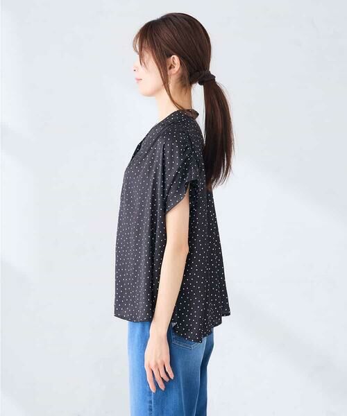 a.v.v / アー・ヴェ・ヴェ シャツ・ブラウス | Vネックプリントギャザーブラウス | 詳細24