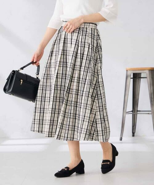 a.v.v / アー・ヴェ・ヴェ ロング・マキシ丈スカート | 【洗える】メモリーチェックタフタスカート（アイボリー）