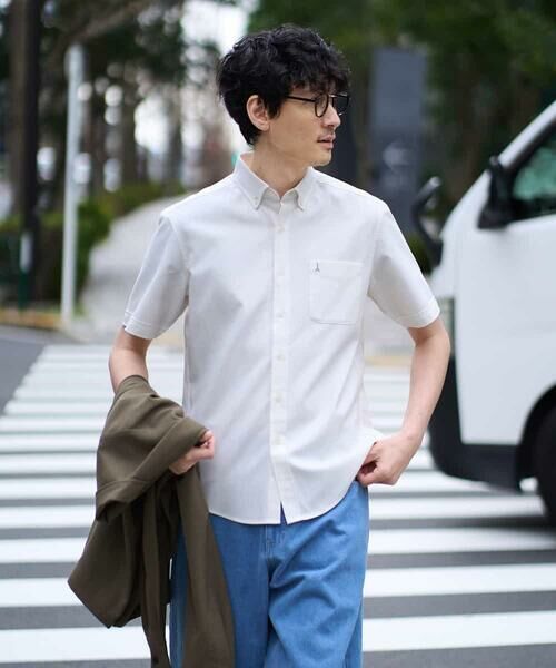 a.v.v / アー・ヴェ・ヴェ シャツ・ブラウス | 【イージーケア/洗濯機で洗える/速乾/接触冷感/毛玉になりにくい】オックスハンソデシャツ（ホワイト）