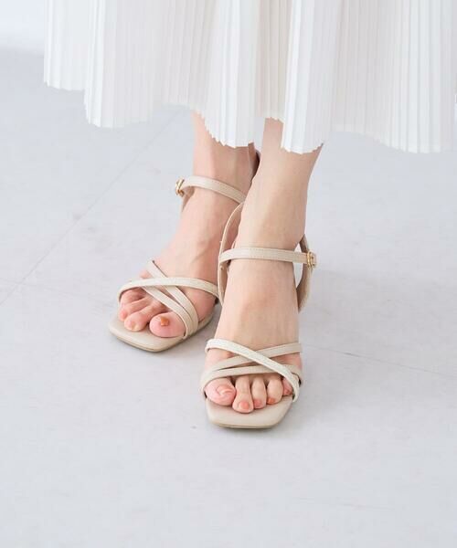 a.v.v / アー・ヴェ・ヴェ サンダル | クロスストラップサンダル（アイボリー）