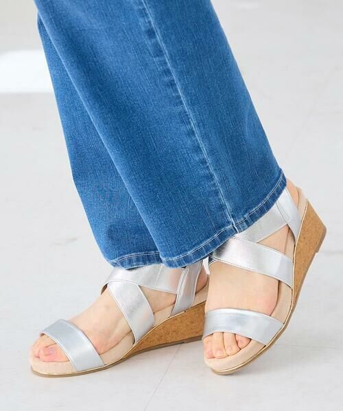 a.v.v / アー・ヴェ・ヴェ サンダル | クロスゴムサンダル（シルバー）