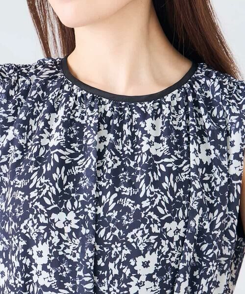 a.v.v / アー・ヴェ・ヴェ ロング・マキシ丈ワンピース | 【洗える】フラワープリントギャザーノースリーブワンピース | 詳細17