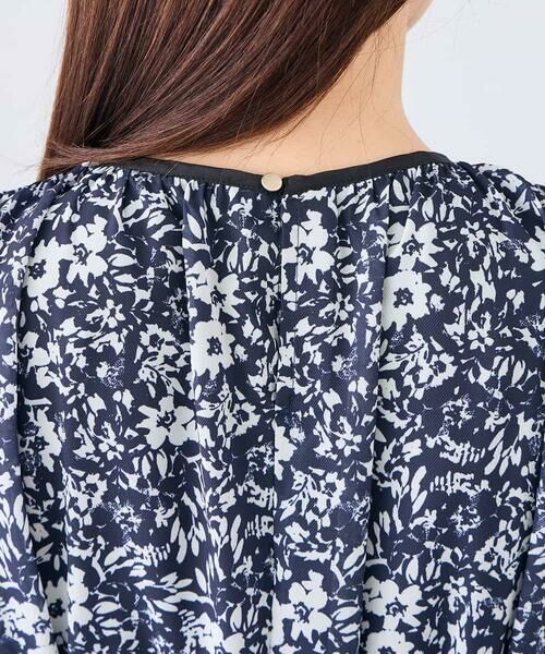 a.v.v / アー・ヴェ・ヴェ ロング・マキシ丈ワンピース | 【洗える】フラワープリントギャザーノースリーブワンピース | 詳細18