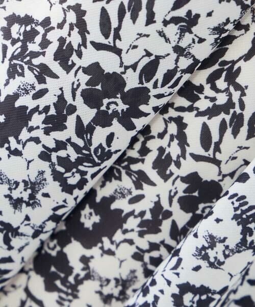 a.v.v / アー・ヴェ・ヴェ ロング・マキシ丈ワンピース | 【洗える】フラワープリントギャザーノースリーブワンピース | 詳細24