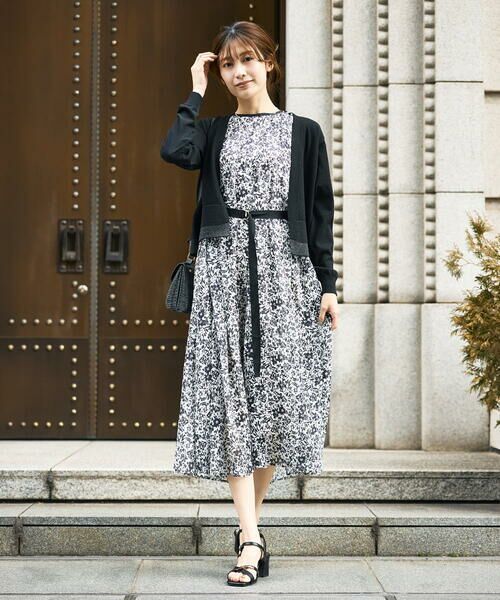 a.v.v / アー・ヴェ・ヴェ ロング・マキシ丈ワンピース | 【洗える】フラワープリントギャザーノースリーブワンピース | 詳細29