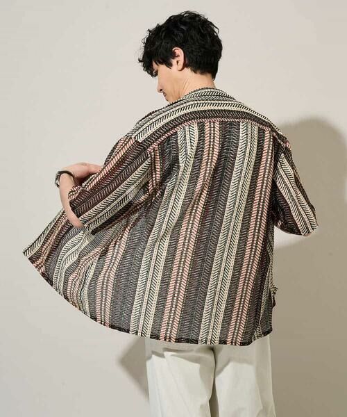 a.v.v / アー・ヴェ・ヴェ シャツ・ブラウス | 【洗濯機で洗える】ワイドストライプゴブソデオープンカラーシャツ（レッド）