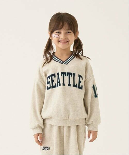 b・ROOM / ビールーム スウェット | 【毛玉バイバイ裏起毛裏毛】Vネックリブロゴスウェット（オートミール）