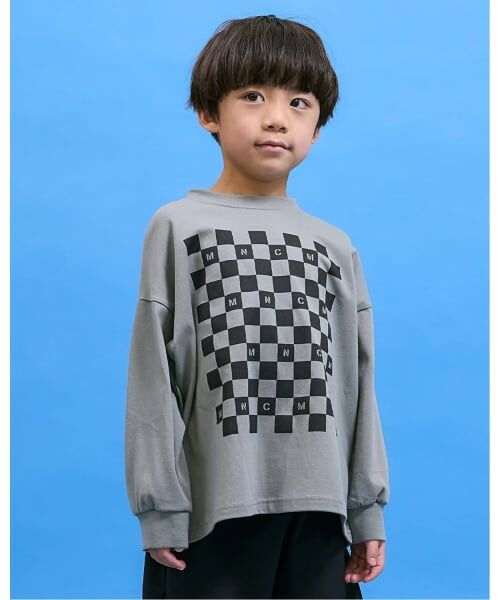 b・ROOM / ビールーム Tシャツ | 【防汚・速乾・型崩れしない】【どちらが前でもOK】チェッカーフラッグプリントTシャツ【MNCM】(カーキ)