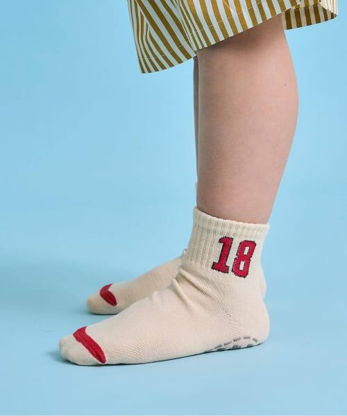 b・ROOM / ビールーム ソックス | ナンバーソックス(滑り止め付き)（薄ベージュ）