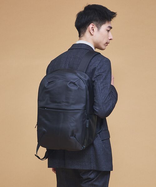 Rains field backpack online black