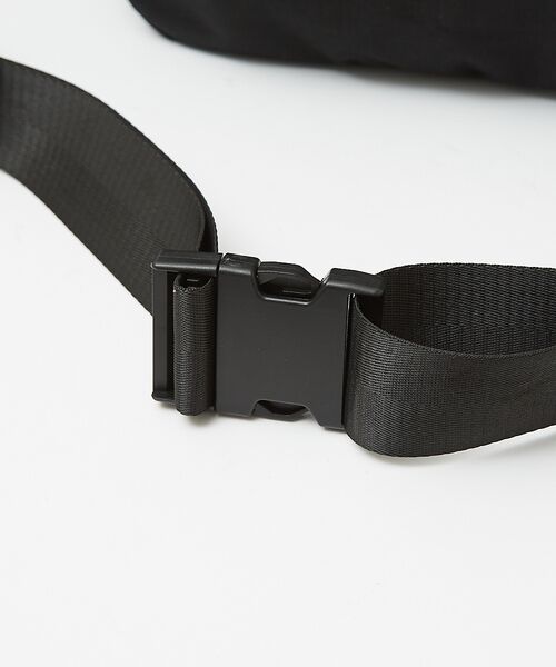 alfredoBANNISTER / アルフレッド・バニスター メッセンジャーバッグ・ウエストポーチ | 【軽量、撥水】9L 素材切替 ユーティリティ スリング ボディバッグ | 詳細3