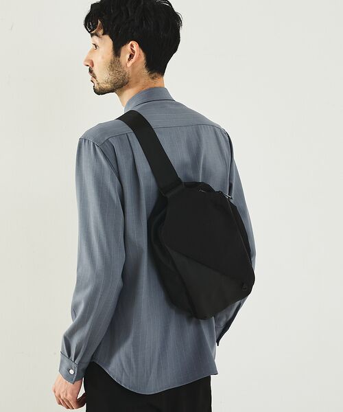 alfredoBANNISTER / アルフレッド・バニスター メッセンジャーバッグ・ウエストポーチ | 【軽量、撥水】9L 素材切替 ユーティリティ スリング ボディバッグ | 詳細20