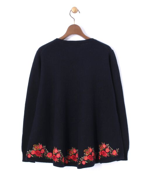 美品✳︎ビアズリー　刺繍フレアーセーター