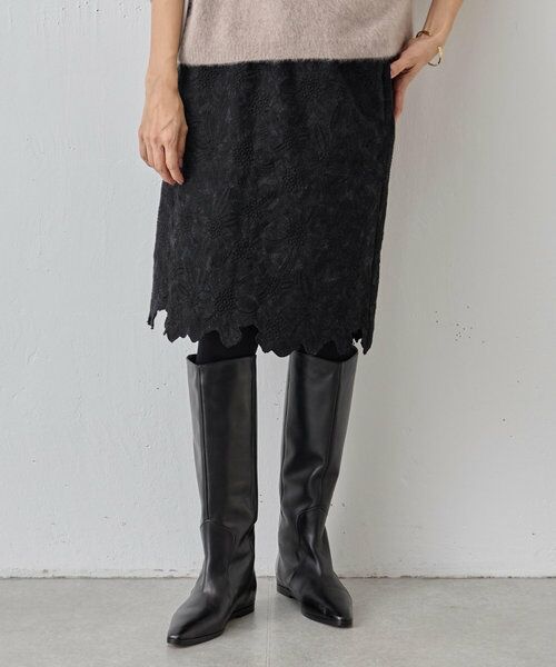 【オッズオン】刺繍がキレイな黒スカート