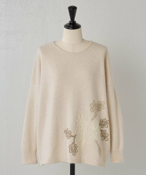 BEARDSLEY ビアズリー 花柄 刺繍柄 変形ニット セーター - ニット/セーター