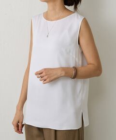 <span style="color:#f39c12;">■アイテム</span><br />シンプルなノースリーブブラウス。<br />微光沢のある上品で軽やかな素材です。<br />ジャケットやカーディガンのインナーとして<br />きれいめなスタイリングに使えます。<br /><br />※こちらは《LIVETART》のタグがつきます。<br /><br /><span style="color:#f39c12;">■素材・洗濯表示</span><br />素材：キュプラ70% ポリエステル30%<br />洗濯表示：手洗い可<br /><br />※着用時・洗濯時は、必ず取扱い表示・タグをご確認の上、お取り扱い下さい。<br /><br /><br /><br /><br /><br /><span style="font-size:8px;"><span style="color:#3498db;"><strong>《お取り扱い上のご注意》</strong></span><br />・タンブル乾燥不可<br /><span style="color:#3498db;"><strong>《予約商品について》</strong></span><br />・サンプルの為、素材情報、洗濯表示については企画段階の情報を記載しております。公的機関での試験データ結果を受け、量産にあたり混率や洗濯方法の変更が発生する場合がございますので、ご了承くださいませ。<br />・サンプルでの撮影、計測をしております。商品の仕様が一部変更になる場合がございます。<br />・撮影サンプル品はブランドタグがついておりません。製品にはタグがつきますので、製品の表に縫い糸が見える場合がございます。<br />・工場の生産の都合上、納期が変更になる場合がございます。検品や輸送の関係で、発送日が前後しますのでご了承ください。また、入荷状況により、お客様への発送が店頭販売より遅れる場合もございます。<br />・店頭に陳列していた商品も含まれる場合がございます。<br /><span style="color:#3498db;"><strong>《商品画像について》</strong></span><br />ご覧頂いている商品の写真につきましては、できるだけ実物の色に近くなるように努めておりますが お使いの環境（モニター、ブラウザ等）の違いにより、色の見え方が実物と若干異なる場合がございます。 予めご了承ください。<br /><span style="color:#3498db;"><strong>《ハートをタップして商品のお気に入り登録》</strong></span><br />登録カラーの商品の「残りわずか」「再入荷」「値下げ」通知を受け取ることができます。<br />各ショップアプリにてブランドフォロー 新商品などの入荷情報、最新のニュースやお得な情報を受け取ることができます。</span><BR>