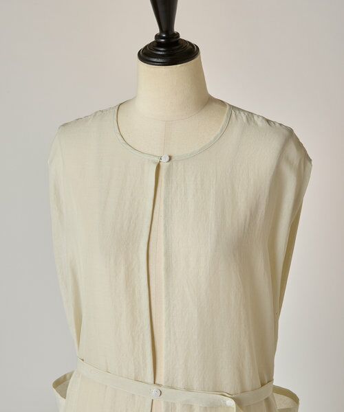 美品 ビアズリー BEARDSLEY シアーメッシュトップス ロンT アイボリー BEARDSLEY（ビアズリー）の「シアー メッシュトップス ロンT（T