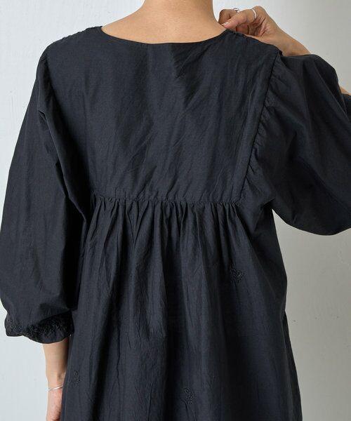 【MERLETTE】刺繍入り黒長袖チュニック MERLETTE】刺繍入り黒長袖チュニック MERLETTE】刺繍入り黒長袖