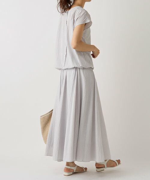 美品 BEARDSLEY リネンビッグチェックスカート 麻 BEARDSLEY（ビアズリー）の「ビッグチェックタフタスカート
