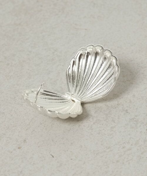 セール】 シェルモチーフピアス （ブレスレット・バングル