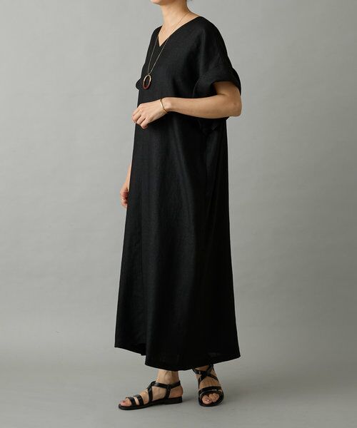 【新品タグ付】BPN裾アシンメトリー半袖パフスリーブワンピース【ブラック】 テイラー Taylor ☆フラワー柄パフスリーブ前後Vネック背中