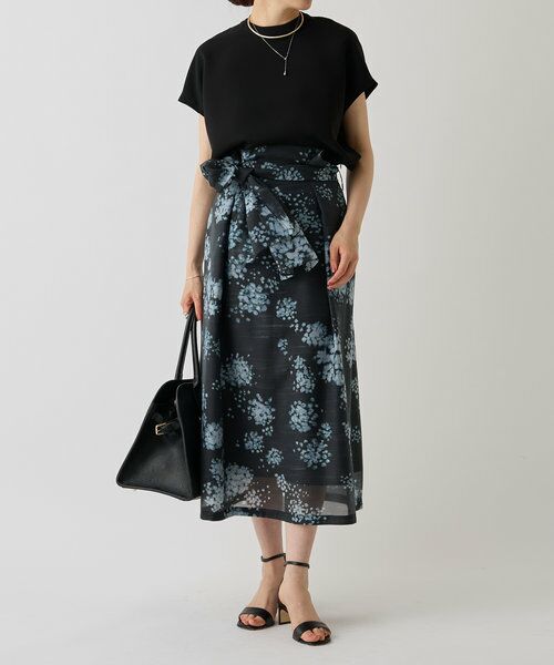 BEARDSLEY ビアズリー　花柄レースロングスカート　黒　フレア　ゆったり セール】 夜道のアジサイ柄スカート （ロング・マキシ丈スカート