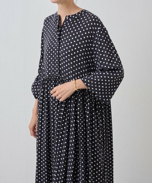 j&mdavidson モノトーンドットワンピース ギャザーティアドレス ドットギャザーワンピース （ロング・マキシ丈ワンピース