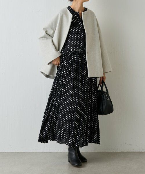 現行✨極美品✨ビアズリー ギャザーワンピース マキシ丈 洗える バンドカラー 白 バンドカラーギャザーワンピース （ロング・マキシ丈ワンピース