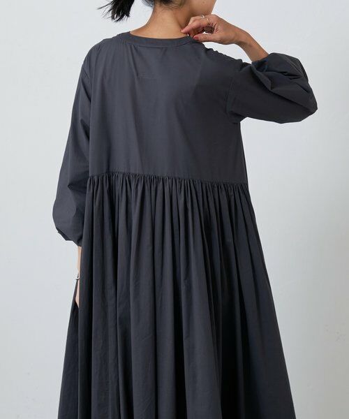 極美品2024AWビアズリーバイカラーロングワンピース ギャザー 極美品2024AWビアズリーバイカラーロングワンピース ギャザー