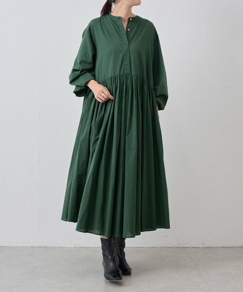 新品　ビアズリー BEARDSLEY ネイビー ギャザーロングワンピース BEARDSLEY（ビアズリー）の「《ビアズリー》ギャザーワンピース