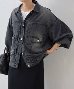 ■アイテム<br />ゆったりシルエットのデニムGジャン。<br />袖口と肩にタックを入れることでボリュームが出て、ビアズリーらしいシルエットに。<br />生地には製品洗いをかけており、絶妙な色落ち感を表現。<br />生地は意外にも柔らかな風合いで軽く羽織れます。<br /><br />※こちらは《FRIPIER》のタグがつきます。<br /><br /><br />■素材・洗濯表示<br />素材：指定外繊維(テンセル)70% &nbsp;綿30％<br />洗濯表示：手洗い可<br /><br />※着用時・洗濯時は、必ず取扱い表示・タグをご確認の上、お取り扱い下さい。<br /><br />----------------------------------<br />伸縮性：なし<br />光沢：なし<br />厚み：ふつう<br />裏地：なし<br />ポケット：あり（2つ）<br />ファスナー：なし（ボタン仕様）<br />----------------------------------<br /><br /><br /><br /><br />《お取り扱い上のご注意》<br />・タンブル乾燥不可<br />・インディゴ染につき、色移り・色落ちする可能性がございます。着用時、洗濯時はご留意くださいませ。<br />・ダメージ加工の工程で溶剤を使用する為、特有のニオイがする場合がございます。特に陳列されずに、工場から袋詰めされて到着した製品は、ニオイを強く感じる場合がございます。お洗濯を繰り返して頂いたり、風通しの良い場所で陰干しして頂くと、数日でにおいが和らぎます。<br />《予約商品について》<br />・サンプルの為、素材情報、洗濯表示については企画段階の情報を記載しております。公的機関での試験データ結果を受け、量産にあたり混率や洗濯方法の変更が発生する場合がございますので、ご了承くださいませ。<br />・サンプルでの撮影、計測をしております。商品の仕様が一部変更になる場合がございます。<br />・撮影サンプル品はブランドタグがついておりません。製品にはタグがつきますので、製品の表に縫い糸が見える場合がございます。<br />・工場の生産の都合上、納期が変更になる場合がございます。検品や輸送の関係で、発送日が前後しますのでご了承ください。また、入荷状況により、お客様への発送が店頭販売より遅れる場合もございます。<br />・店頭に陳列していた商品も含まれる場合がございます。<br />《商品画像について》<br />ご覧頂いている商品の写真につきましては、できるだけ実物の色に近くなるように努めておりますが お使いの環境（モニター、ブラウザ等）の違いにより、色の見え方が実物と若干異なる場合がございます。 予めご了承ください。<br />《ハートをタップして商品のお気に入り登録》<br />登録カラーの商品の「残りわずか」「再入荷」「値下げ」通知を受け取ることができます。<br />各ショップアプリにてブランドフォロー 新商品などの入荷情報、最新のニュースやお得な情報を受け取ることができます。<BR>