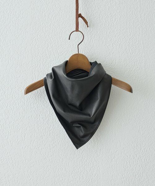 BEARDSLEY / ビアズリー バンダナ・スカーフ | 《15 quinze》レザースカーフ | 詳細1