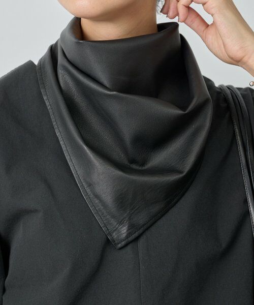 BEARDSLEY / ビアズリー バンダナ・スカーフ | 《15 quinze》レザースカーフ | 詳細4