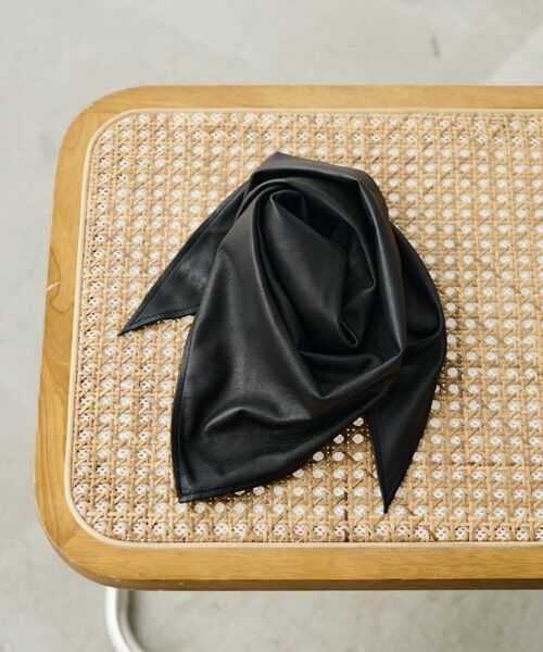 BEARDSLEY / ビアズリー バンダナ・スカーフ | 《15 quinze》レザースカーフ | 詳細7