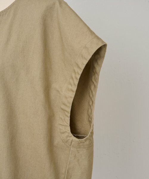 BEARDSLEY / ビアズリー その他アウター | 後ろぷっくりノースリーブブルゾン | 詳細24