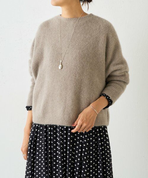 ビアズリー　BEARDSLEY FOXウール後ろボタンニット　ライトグレー FOXウール後ろボタンニット （ニット・セーター）｜BEARDSLEY