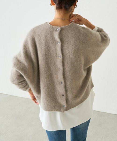 ビアズリー　BEARDSLEY FOXウール後ろボタンニット　ライトグレー FOXウール後ろボタンニット （ニット・セーター）｜BEARDSLEY