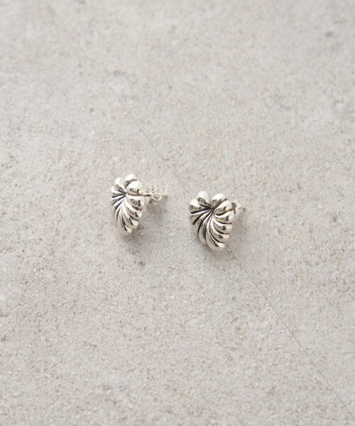 BEARDSLEY / ビアズリー ブレスレット・バングル | ハートリーフピアス | 詳細2