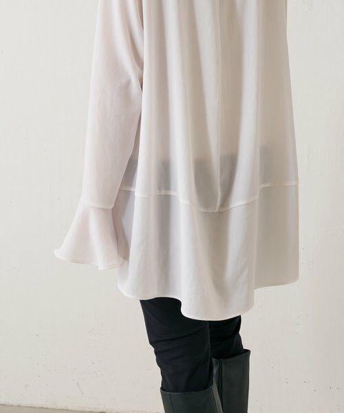 BEARDSLEY / ビアズリー シャツ・ブラウス | フリルカフス後ろドレープTブラウス | 詳細10