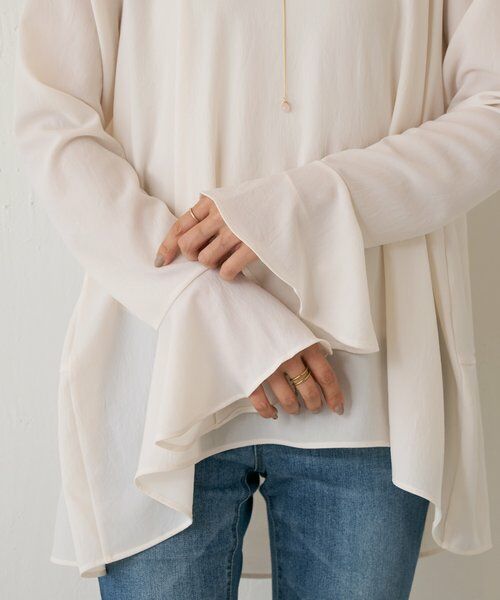 BEARDSLEY / ビアズリー シャツ・ブラウス | フリルカフス後ろドレープTブラウス | 詳細25