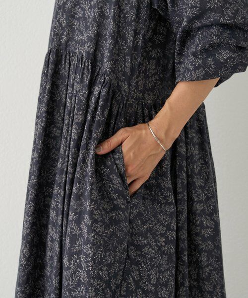 BEARDSLEY / ビアズリー ロング・マキシ丈ワンピース | リーフプリントギャザーワンピース | 詳細23