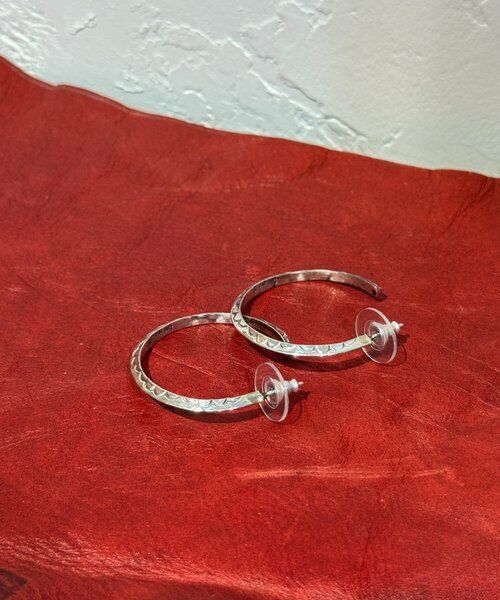 BEARDSLEY / ビアズリー ブレスレット・バングル | 《HARPO》フープピアス | 詳細1