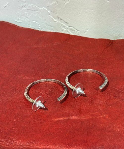 BEARDSLEY / ビアズリー ブレスレット・バングル | 《HARPO》フープピアス | 詳細2